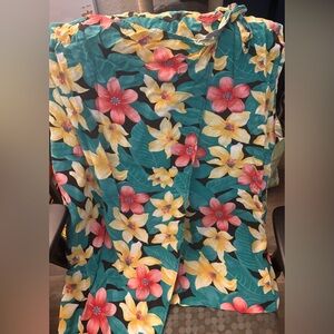 Floral wrap 🌸with zipper 
Size 12 
Cute & Smokefree